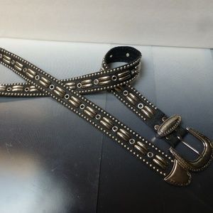 Ribco gold  belt wear on the Hip HI FASHION